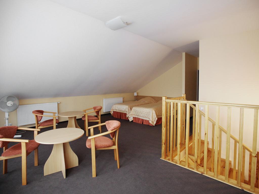 Apartamenty Jesienna Rezydencja Nałęczów Szoba fotó